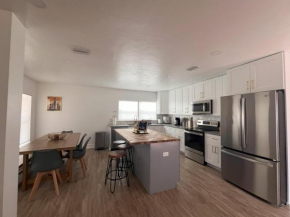 Fully Furnished Executive Housing - Whole House- Manely Manor